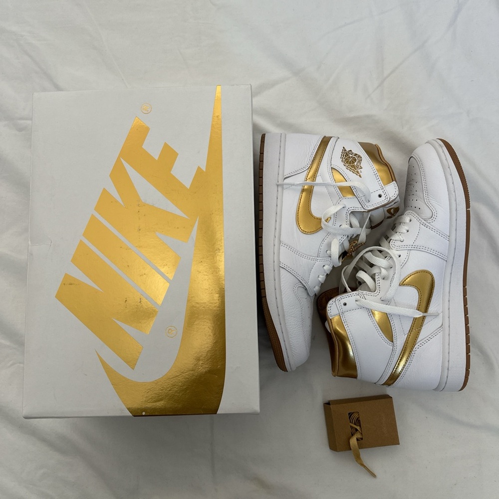 Jordan 1 Retro White Metallic Gold Mens Sz 9